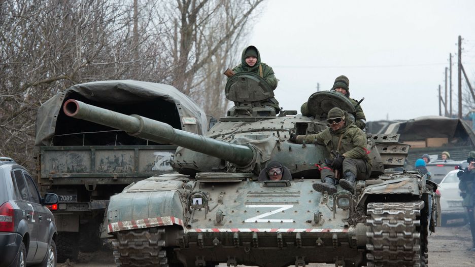 Wojna w Ukrainie - armia rosyjskaDONETSK, UKRAINE - MARCH 01: Pro-Russian separatists, in uniforms without insignia, gather in the separatist-controlled settlement of Mykolaivka (Nikolaevka) and Bugas, in Donetsk region (DPR) of Ukraine on March 01, 2022. Stringer / Anadolu Agency/ABACAPRESS.COMAA/ABACA