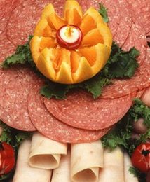 "Rzeczpospolita": Tłuste czasy dla drogich, markowych wędlin