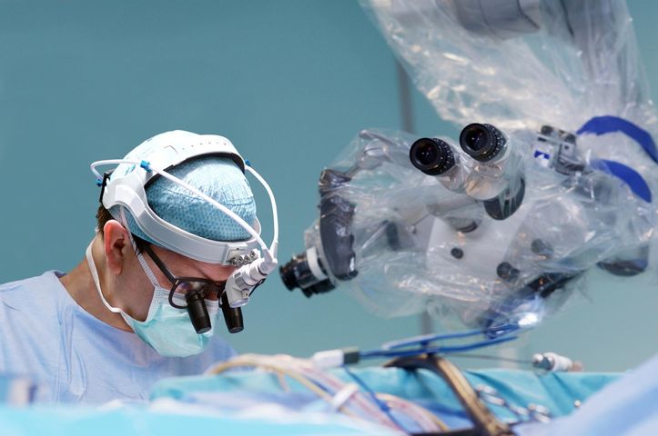 Lekarze mówią, że przyszłość medycy należy do chirurgii robotycznej