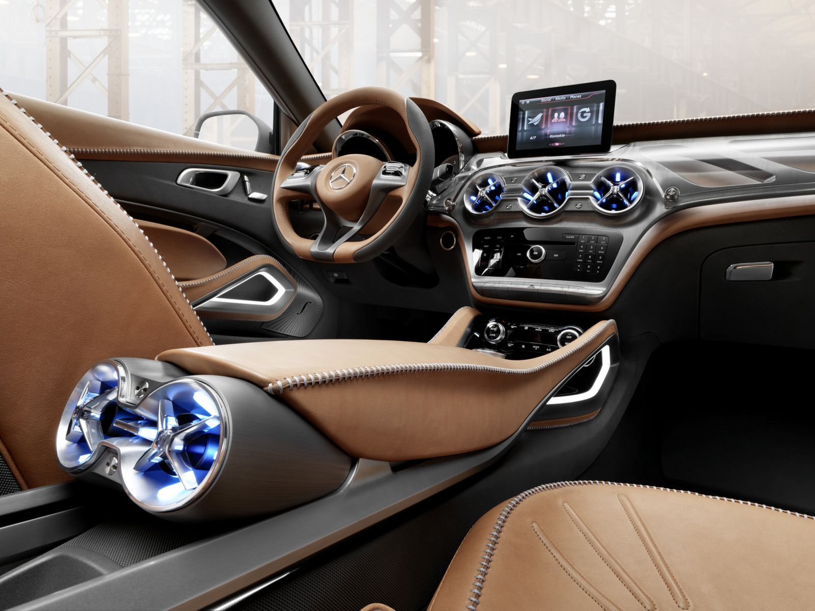 Mercedes GLA Concept na oficjalnych zdjęciach [galeria] 18