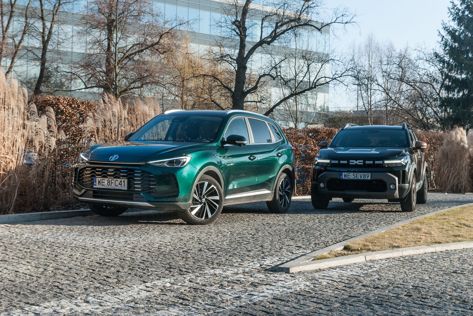 Porównanie MG ZS Hybrid+ kontra Dacia Duster