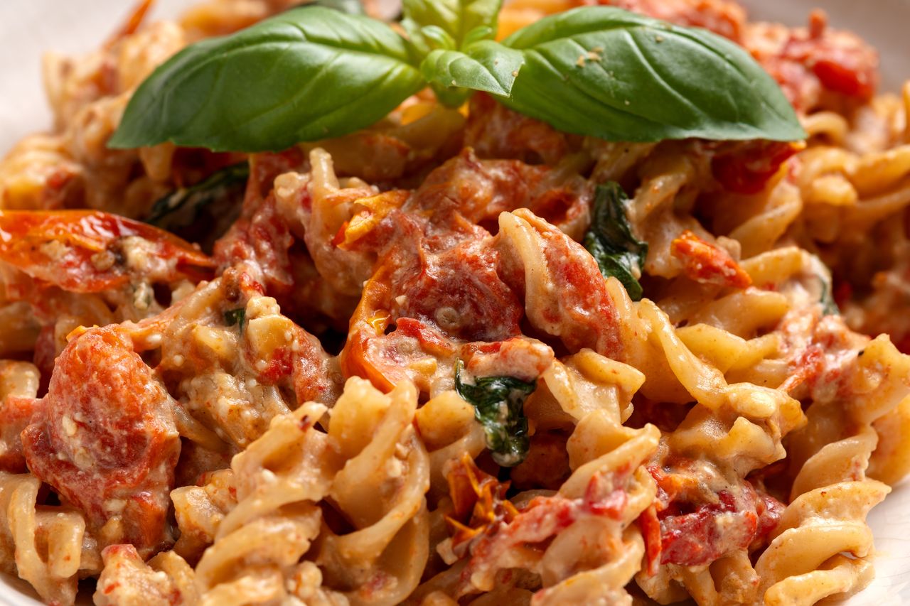 Pyszny sos z pieczonych warzyw