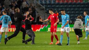 Eliminacje Euro 2020. Izrael - Polska. Kibic wtargnął na boisko. Mówi, że chciał zdjęcie z Lewandowskim