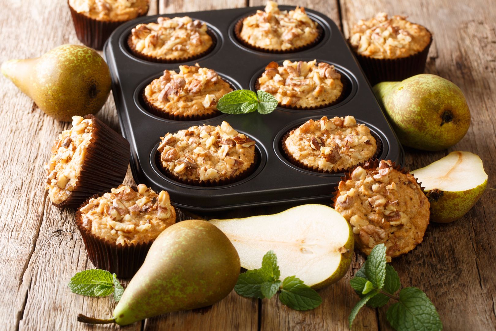 Muffinki można zrobić nawet z gruszką