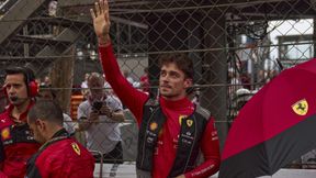 "Boli". Charles Leclerc ma pretensje do Ferrari