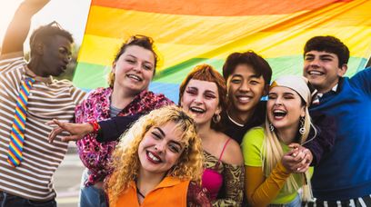 Wprowadzą historię LGBT+ do szkół. Senat dał zielone światło