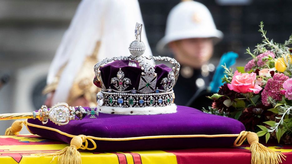 Dwie minuty, które przejdą do historii. Londyn zastygł