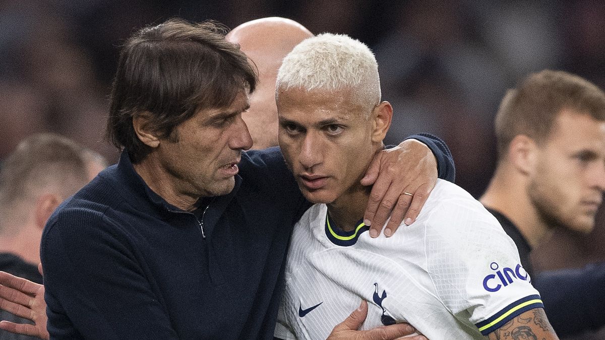 Antonio Conte (z lewej) i Richarlison