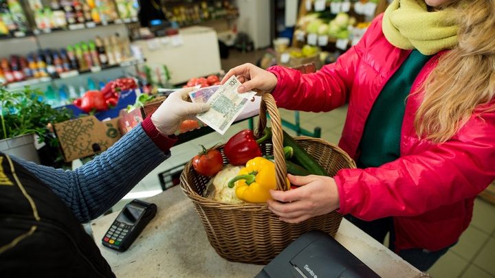 Przeciętne wynagrodzenie nie nadąża za wzrostem cen w Polsce