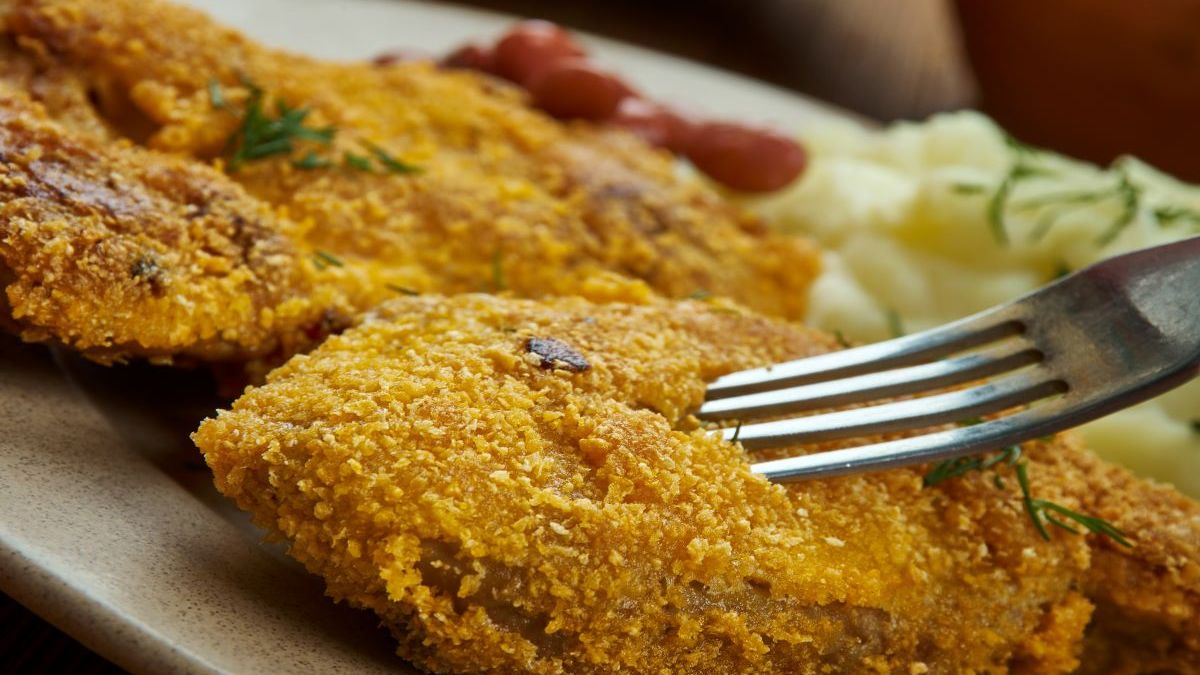 Kotlety pożarnicze Ewy Wachowicz - Pyszności; źródło: Adobe