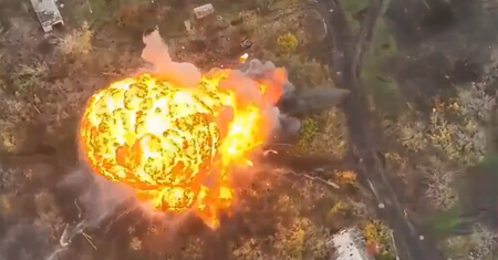 Gigantyczna eksplozja. T-80BV zrównany z ziemią