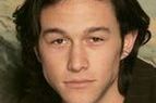Joseph Gordon-Levitt jako człowiek-zagadka