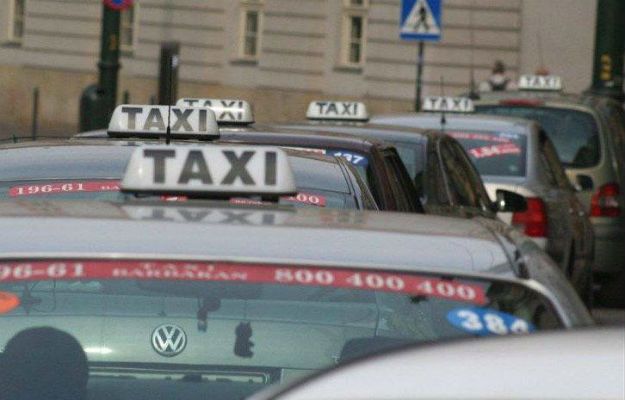 W czwartek paraliż Krakowa - strajk taksówkarzy. Sprawdź, których okolic lepiej unikać