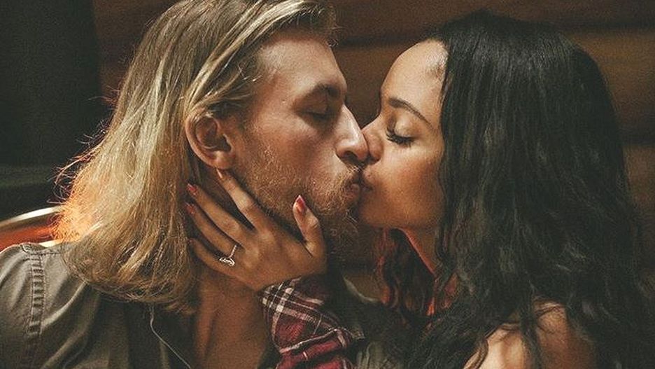 Vanessa Morgan jest w ciąży. Rozwodzi się z mężem