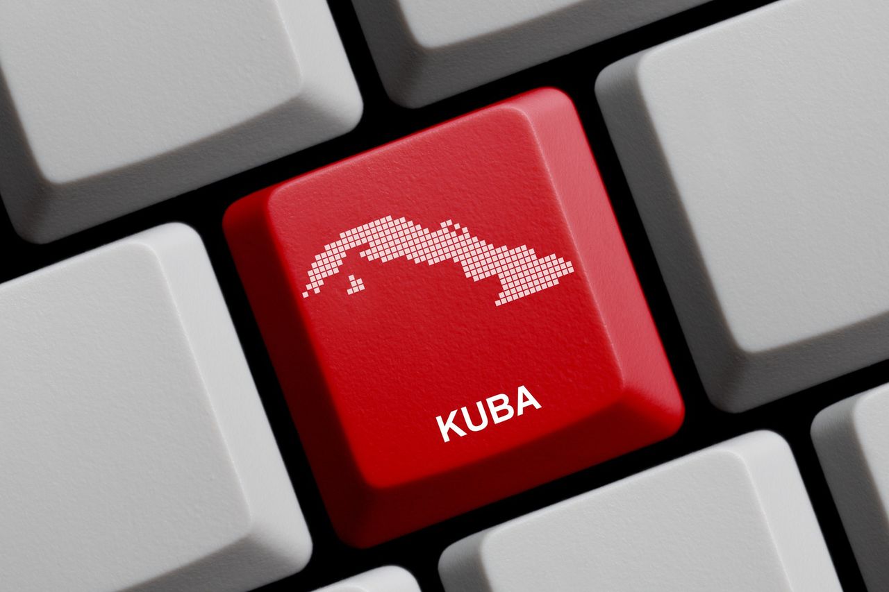 Nowy sposób na walkę z cenzurą: Kubańczycy kupują Internet na dyskach