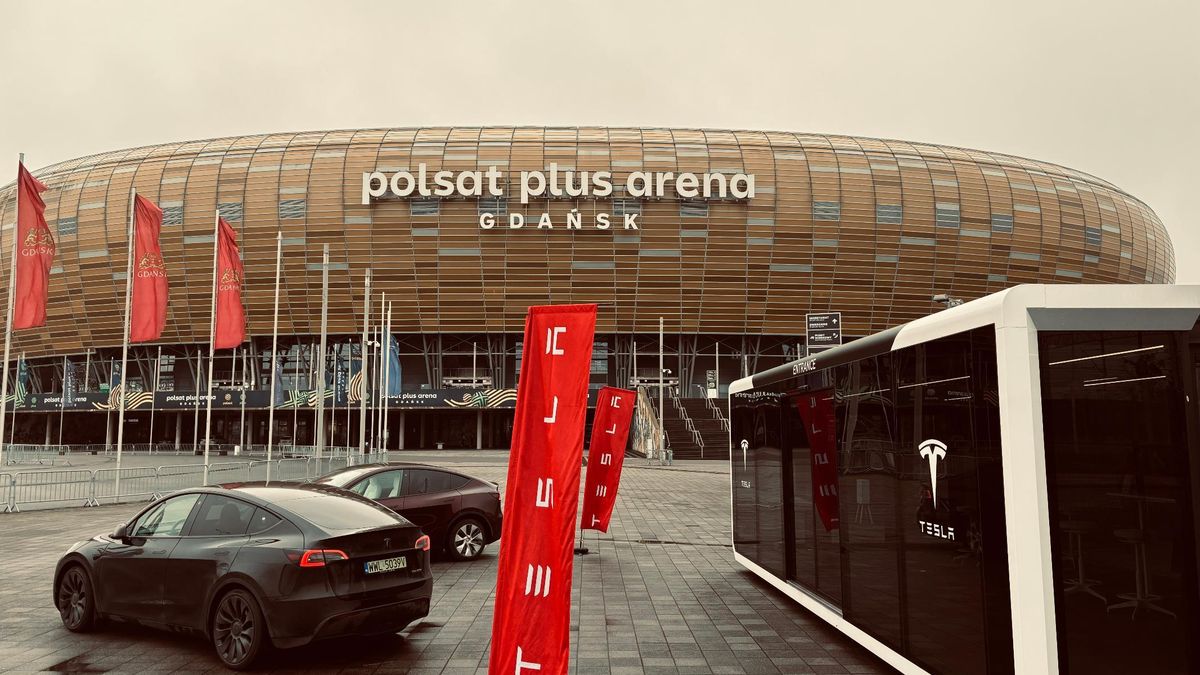 Punkt sprzedaży Tesli w Gdańsku