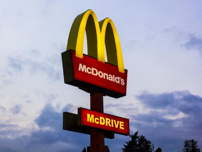 McDonald's od 2016 roku z reguły stosuje 8 proc. stawkę VAT.