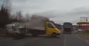 #dziejesiewmoto: kolizja dwóch dostawczaków