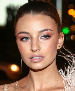 Julia Wieniawa na imprezie Magnum. Kreacja od projektantów i buty z sieciówki
