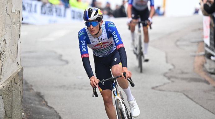 Kolarstwo: Giro d'Italia - 16. etap: Bellinzona - Cari