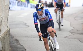 Eurosport 2 Kolarstwo: Giro d'Italia - 16. etap: Bellinzona - Cari