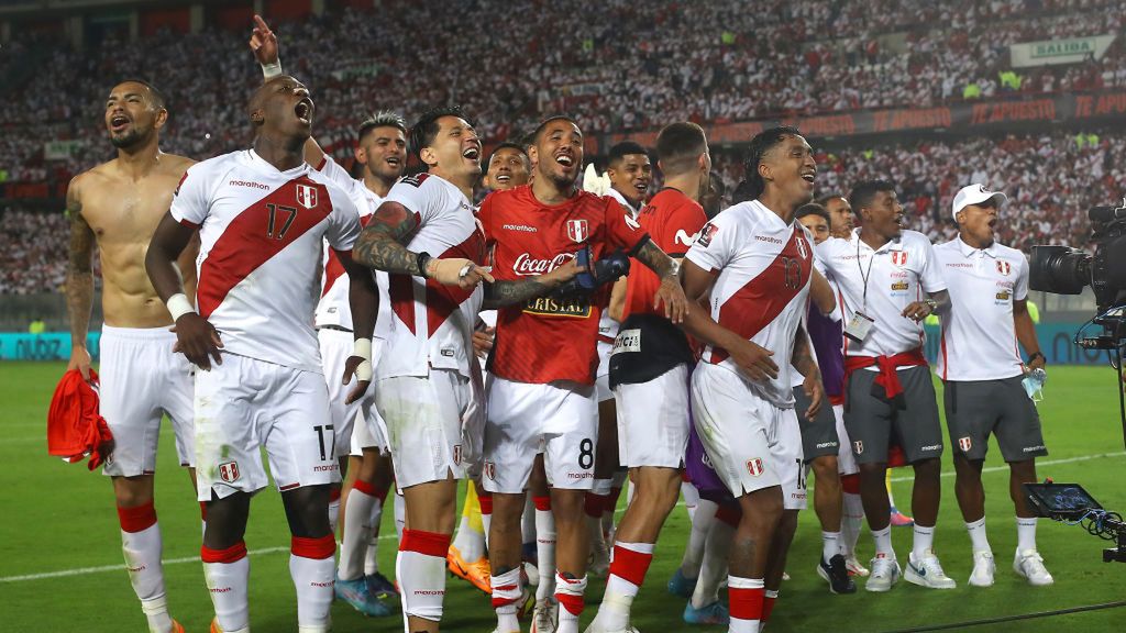 radość piłkarzy Peru