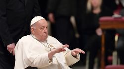 Papież już po tomografii. Agencja podała, na co choruje