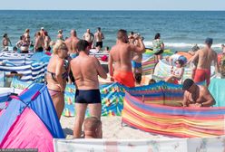 Plażowicze szukali jego córki. W tym czasie kupował kolejne piwo