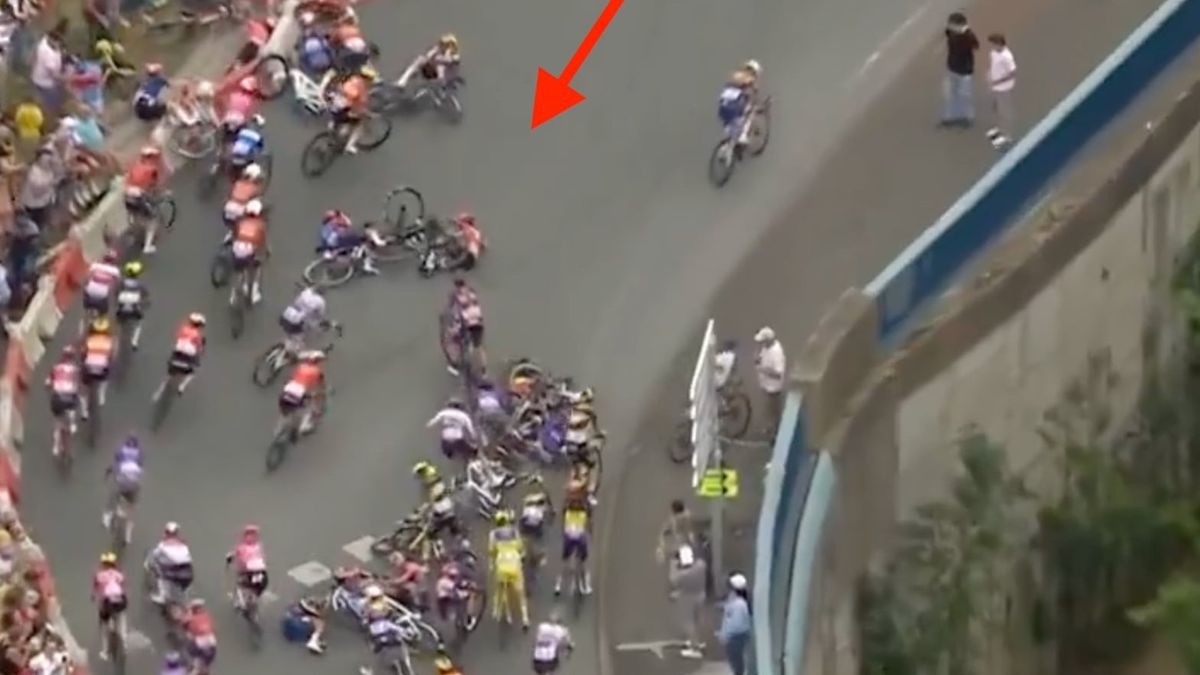 Twitter / Eurosport / Na zdjęciu: kraksa podczas 3. etapu Tour de France Femmes