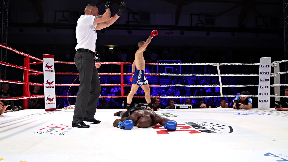 Materiały prasowe / Paweł Grabowski, DSF Kickboxing Challenge / Na zdjęciu: Jerzy Wroński (triumfuje)