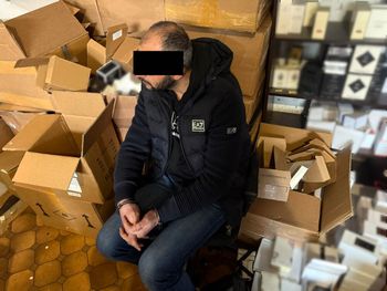 Mazowieckie: Magazyn podróbek pod Warszawą. Towar za blisko 25 mln zł