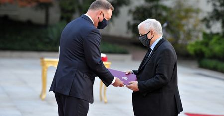 Jarosław Kaczyński bez rękawiczek. Na zaprzysiężeniu nowego rządu