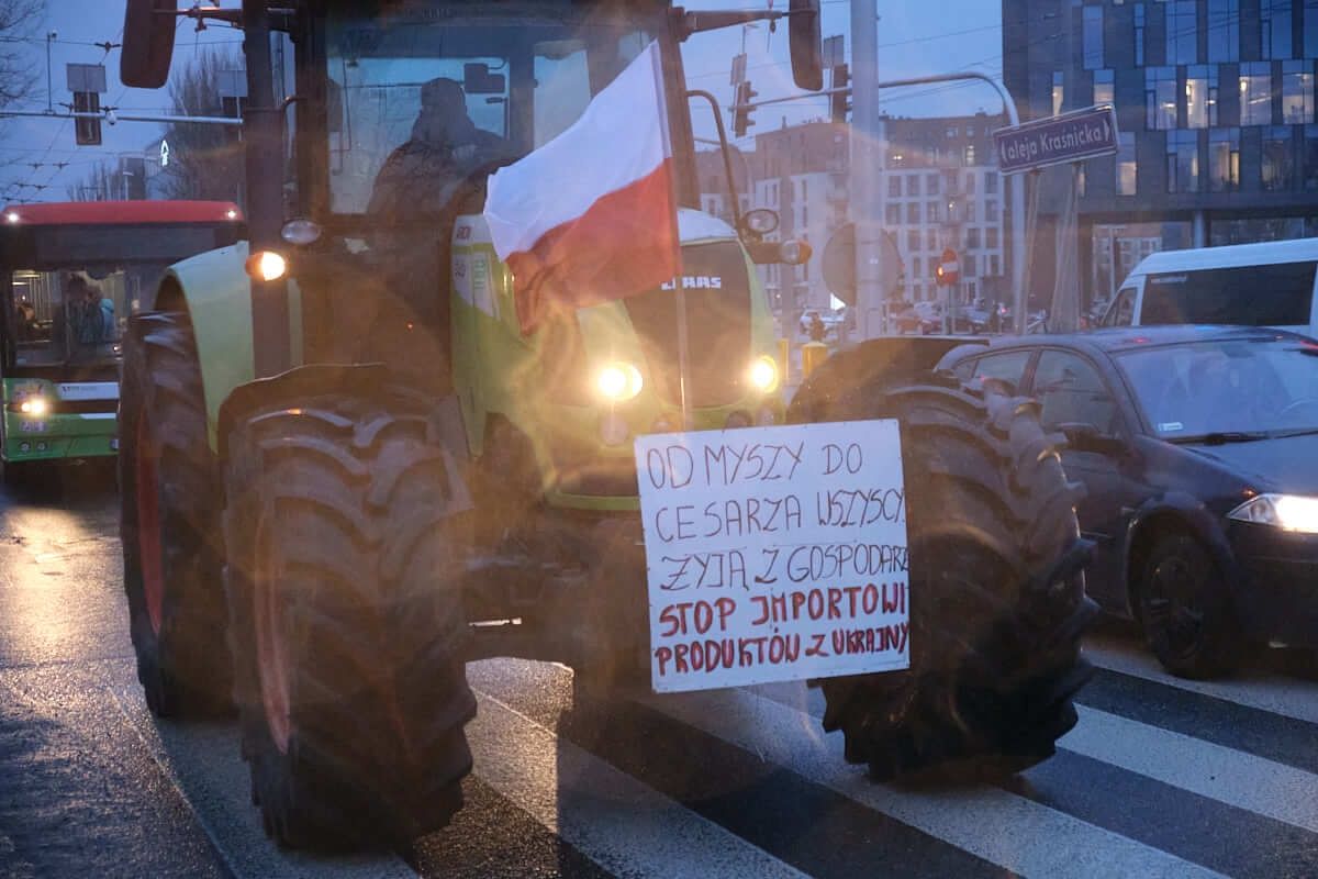 Spontaniczny przejazd rolników do centrum Lublina