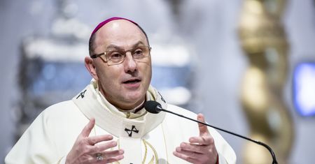 Nie będzie współpracy Kościoła z komisją ds. pedofilii? Episkopat tłumaczy