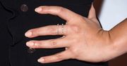 Pożegnaj smutny beż. Tego lata króluje butterfly nails