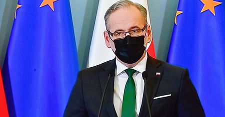 Powrót do szkół. Minister zdrowia o zdalnym nauczaniu