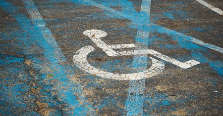 Wsparcie dla osób z niepełnosprawnościami w 2025 roku. Jakie świadczenia dostaną?