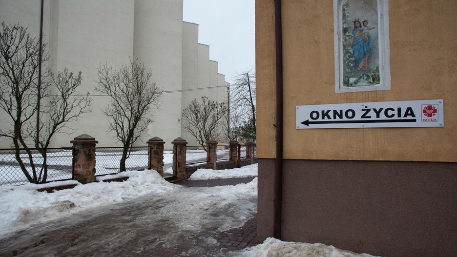 Piotrków Trybunalski. Dziecko porzucone w oknie życia 