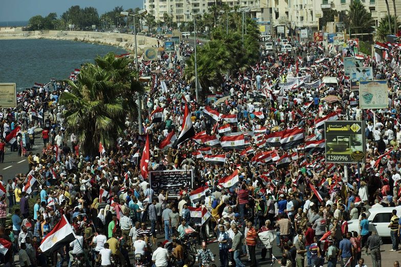 Setki tysięcy żądają odejścia przywódcy Egiptu