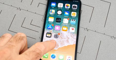 Tani iPhone dostanie stary procesor? Nawet jeśli, to i tak sprzeda się fenomenalnie