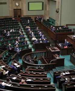 Sondaż CBOS. Pięć partii w Sejmie. Spadek poparcia dla Koalicji Obywatelskiej