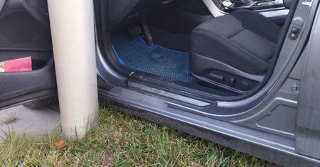 "Samego siebie nie da się przejechać?". Zaskakujące pytanie na stronie policji