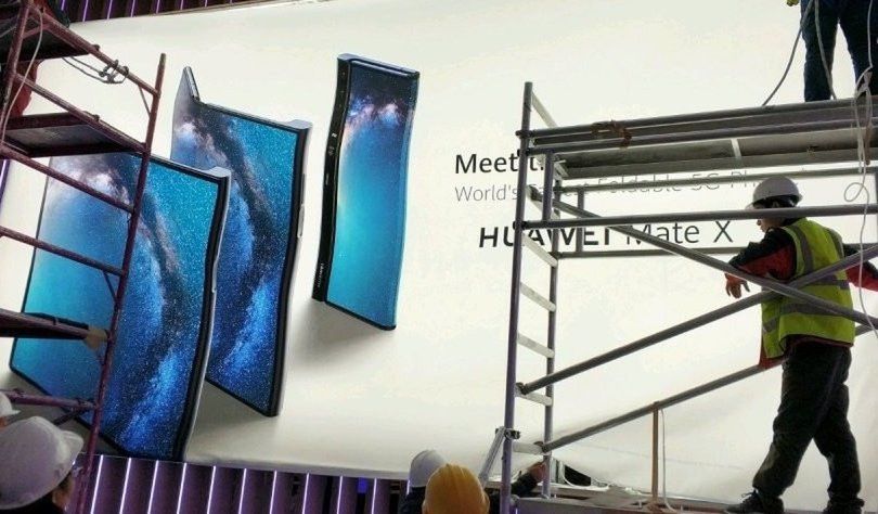 Składany Huawei Mate X wyciekł na zdjęciu tuż przed premierą [MWC 2019] 2