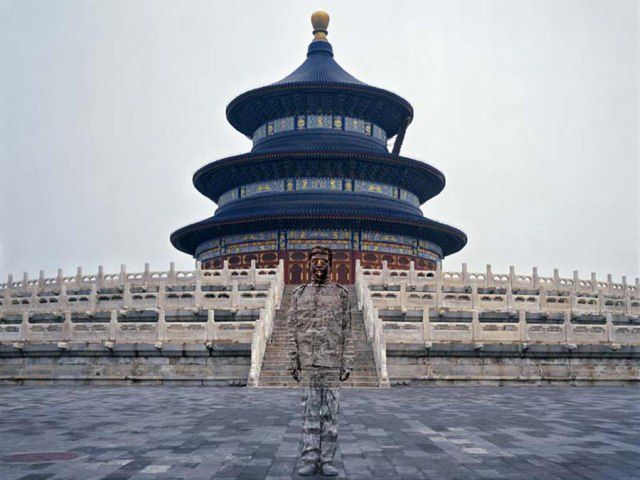 Liu Bolin - niewidzialny Chińczyk 14