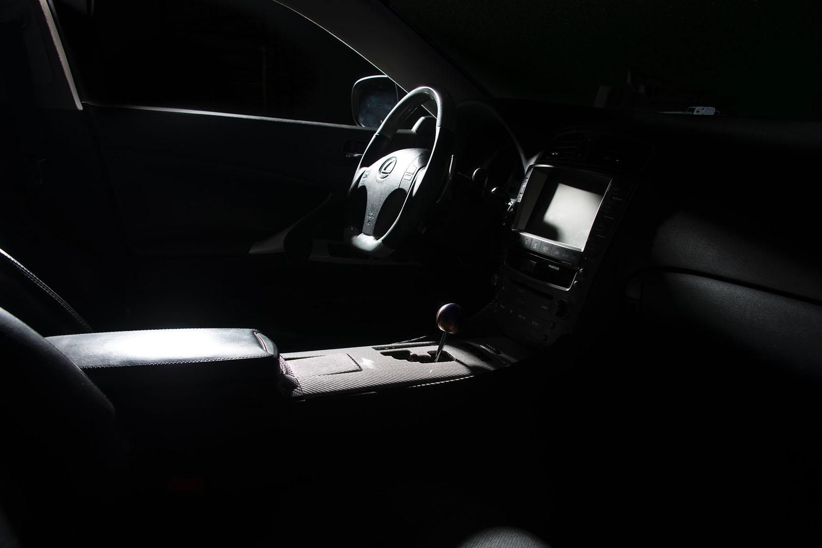Lexus Atigehch