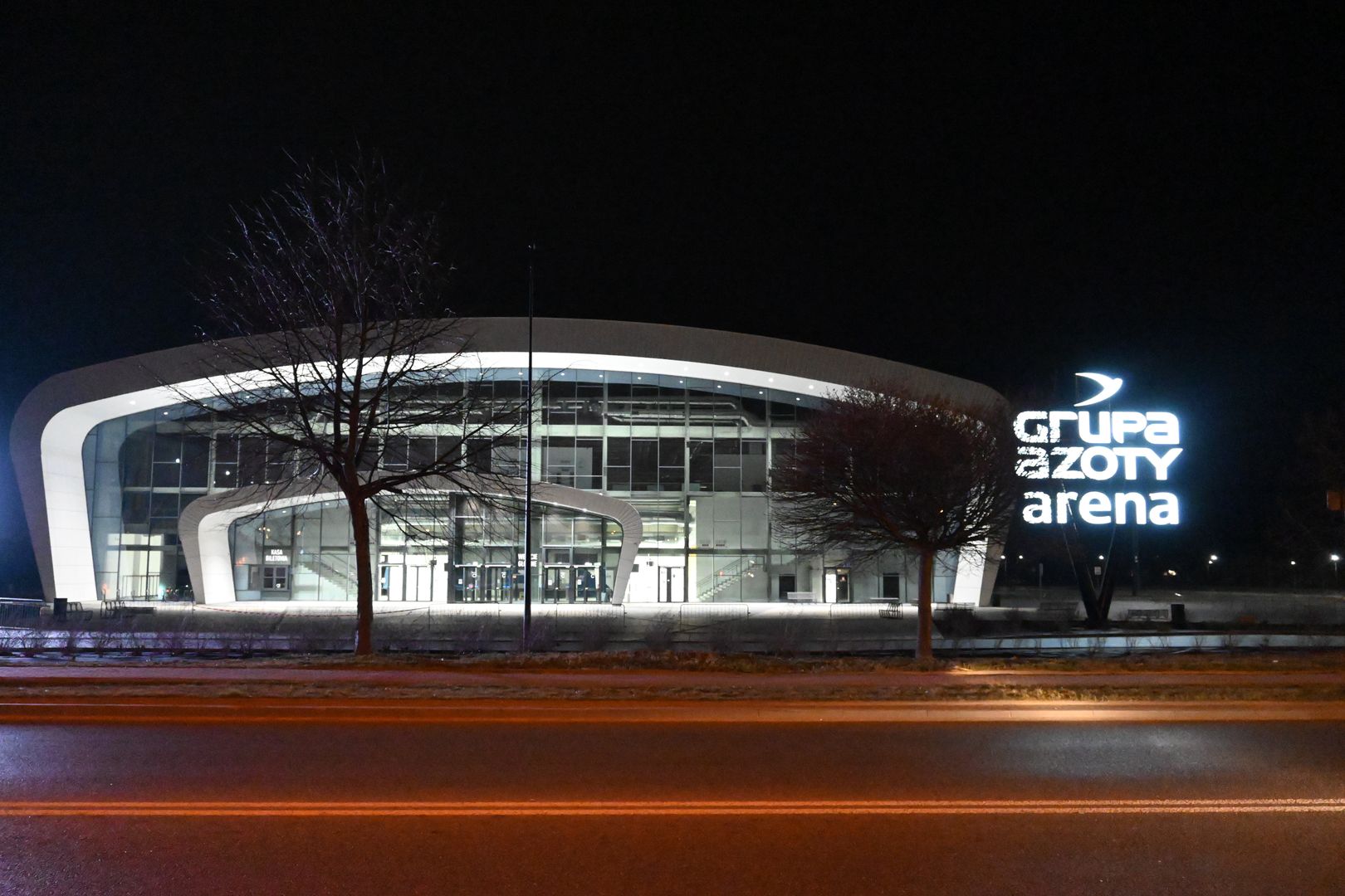 Nowoczesna hala sportowa