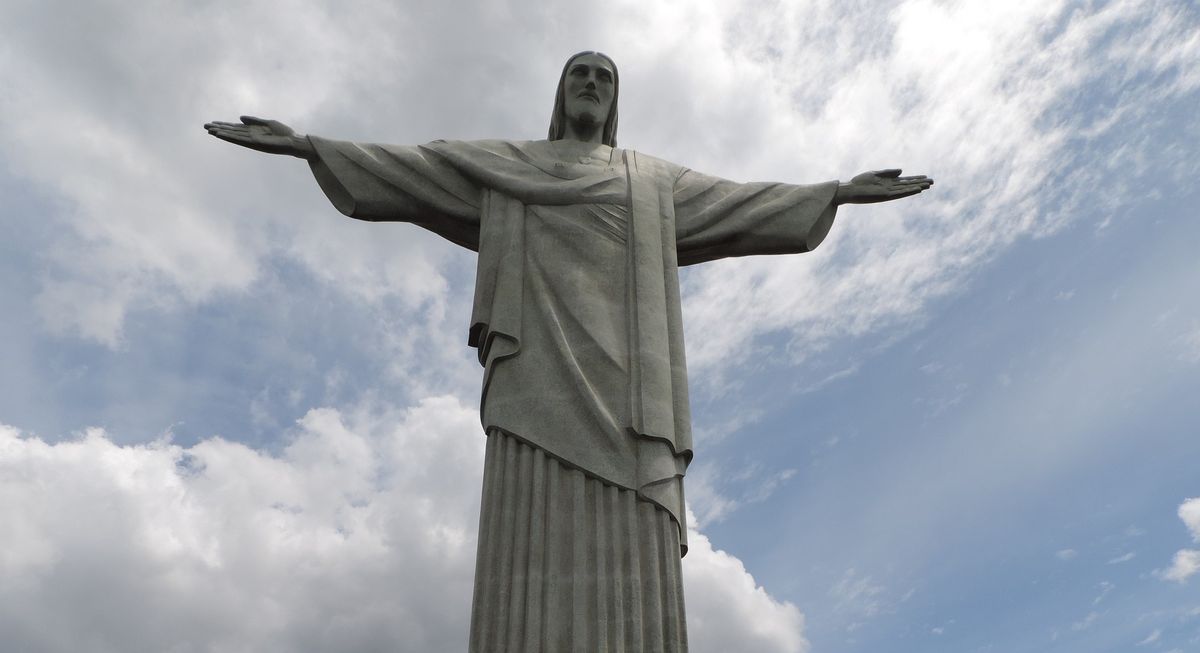Chrystus w Rio i piramidy zostaną podświetlone na biało-czerwono. Z okazji polskiej rocznicy
