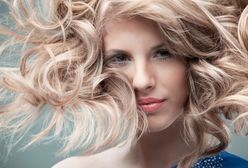 Rozjaśnianie włosów - metody profesjonalne i naturalne