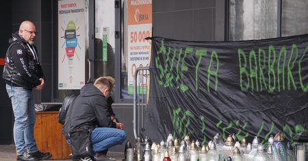 Seria eksplozji w kopalni Pniówek. "Ogromna tragedia. Czekamy tu na cud"