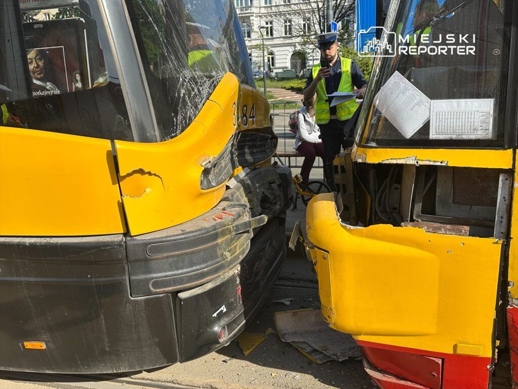 Fot. Miejski Reporter Wypadek tramwajowy w Warszawie